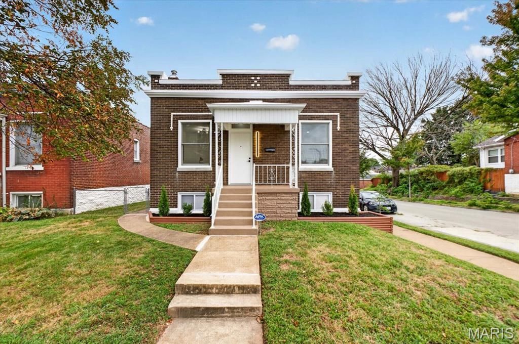 4372 Ellenwood Avenue, St Louis, MO 63116
