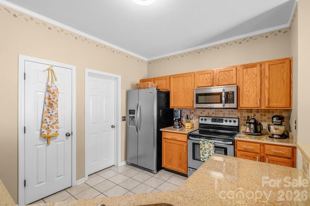 2714 Mill Valley Court, Matthews, NC 28105