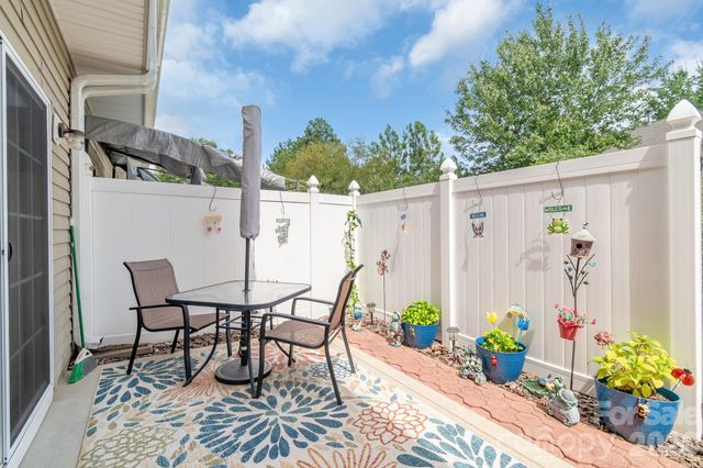2714 Mill Valley Court, Matthews, NC 28105