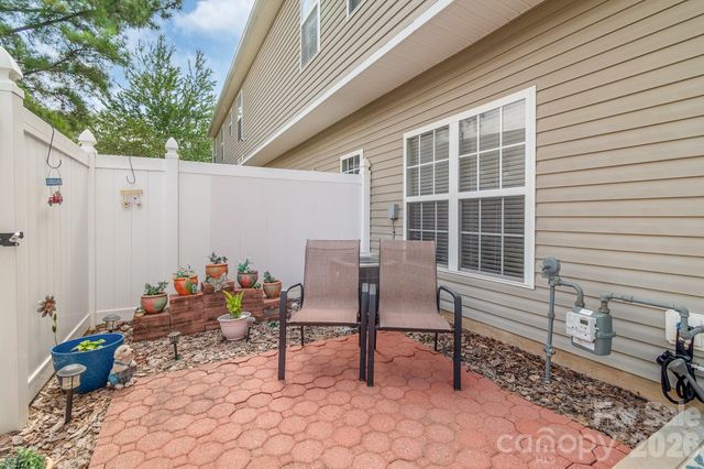 2714 Mill Valley Court, Matthews, NC 28105