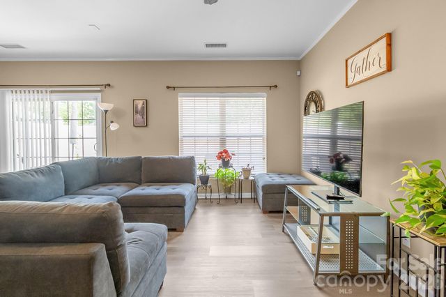2714 Mill Valley Court, Matthews, NC 28105