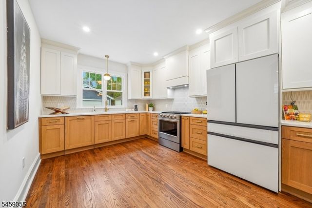 97 Oakview Ave, Maplewood Twp., NJ 07040