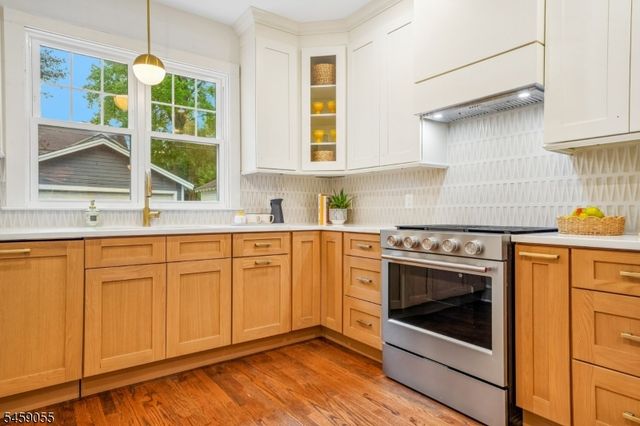 97 Oakview Ave, Maplewood Twp., NJ 07040