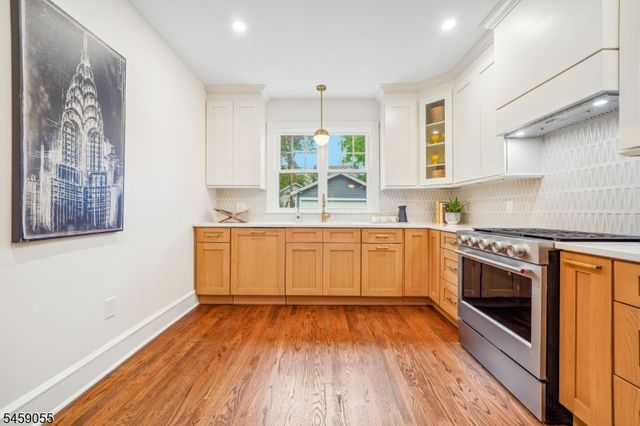 97 Oakview Ave, Maplewood Twp., NJ 07040