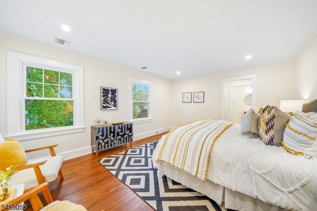 97 Oakview Ave, Maplewood Twp., NJ 07040
