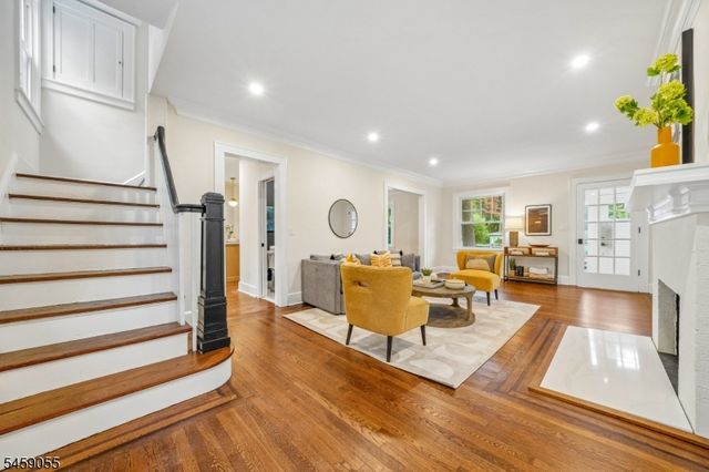 97 Oakview Ave, Maplewood Twp., NJ 07040