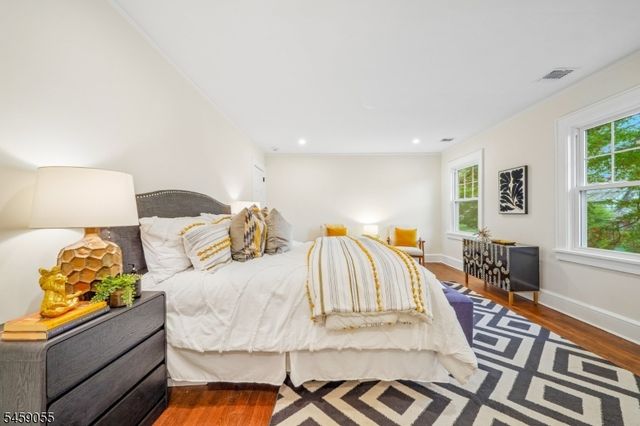97 Oakview Ave, Maplewood Twp., NJ 07040