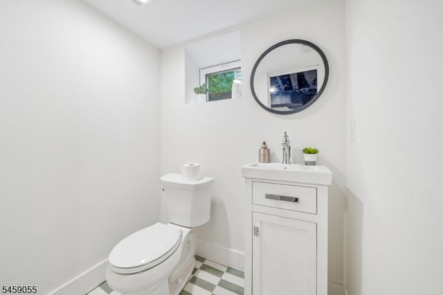 97 Oakview Ave, Maplewood Twp., NJ 07040