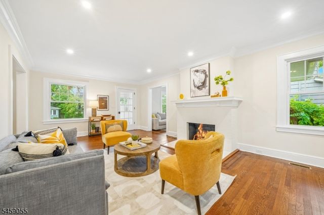 97 Oakview Ave, Maplewood Twp., NJ 07040