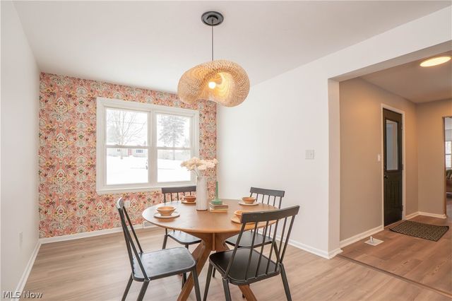 5429 Grove Road, New Franklin, OH 44216