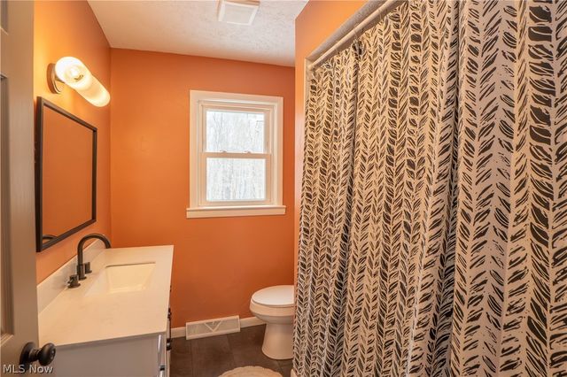 5429 Grove Road, New Franklin, OH 44216