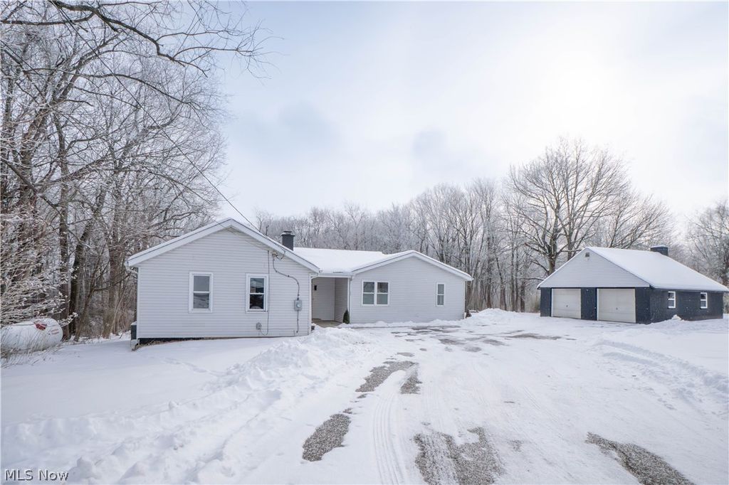 5429 Grove Road, New Franklin, OH 44216