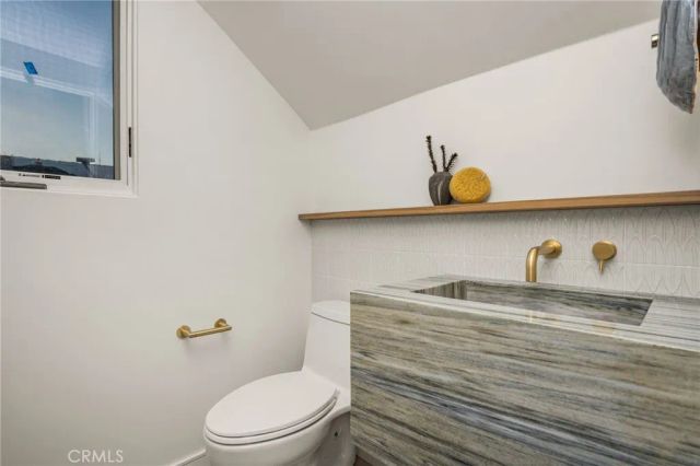 3601 Lake Avenue, Newport Beach, CA 92663