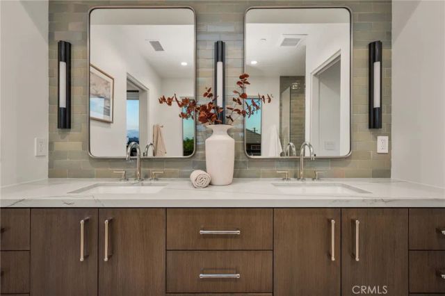3601 Lake Avenue, Newport Beach, CA 92663