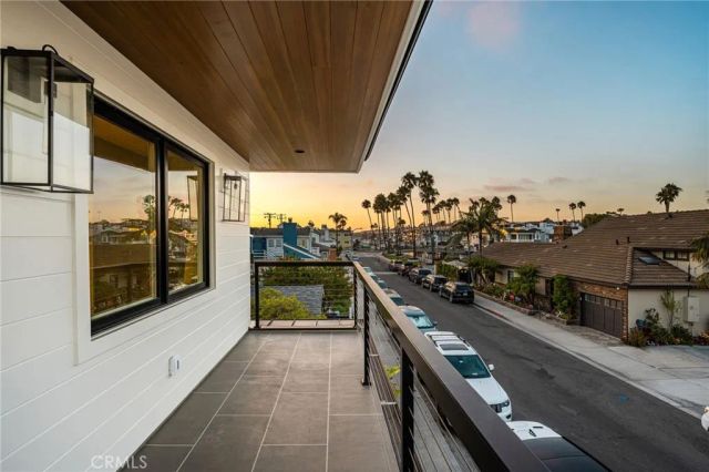 3601 Lake Avenue, Newport Beach, CA 92663