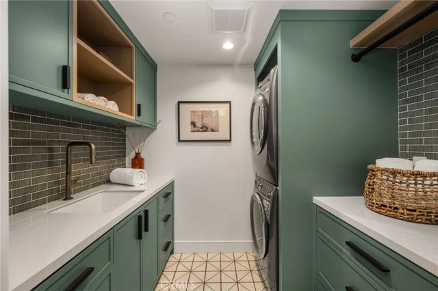 3601 Lake Avenue, Newport Beach, CA 92663