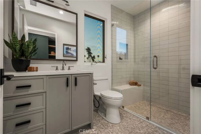3601 Lake Avenue, Newport Beach, CA 92663