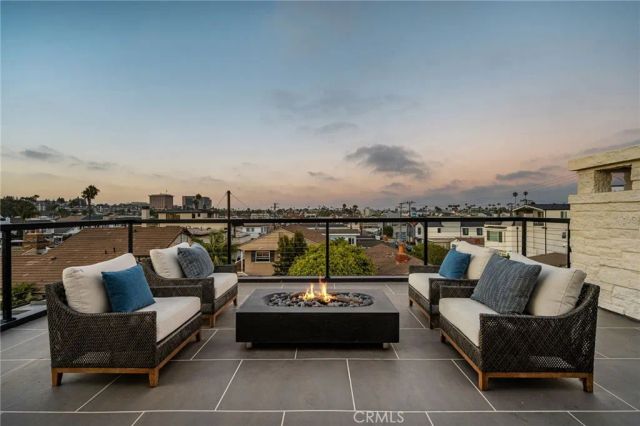 3601 Lake Avenue, Newport Beach, CA 92663