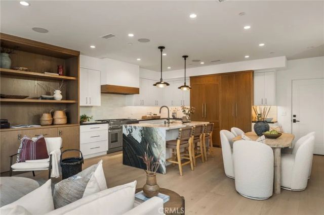 3601 Lake Avenue, Newport Beach, CA 92663