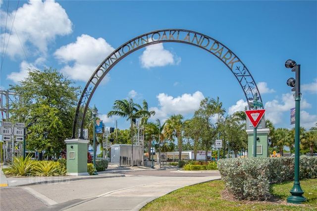 830 NE 59th Court, Oakland Park, FL 33334