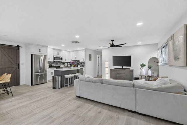 830 NE 59th Court, Oakland Park, FL 33334