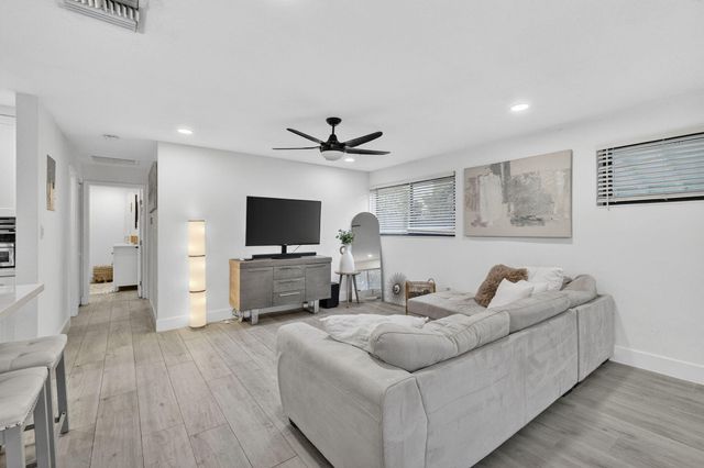 830 NE 59th Court, Oakland Park, FL 33334