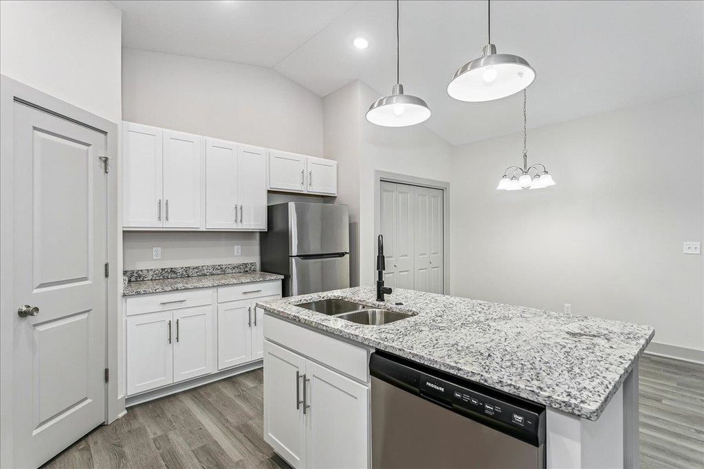 2949 S Bunker Hill Ct.