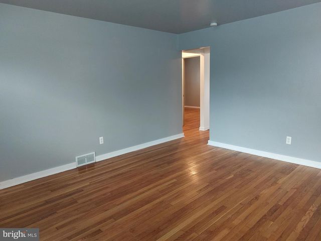 5021 VIRGINIA AVE, Harrisburg, PA 17109