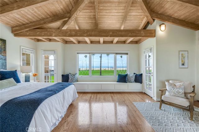 920 E Oceanfront, Newport Beach, CA 92661