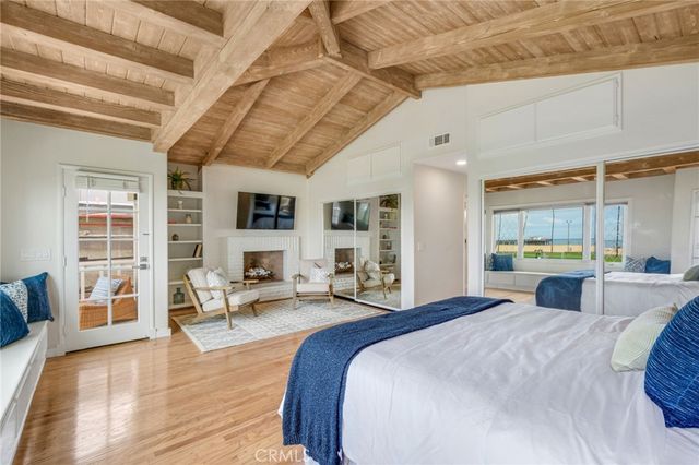 920 E Oceanfront, Newport Beach, CA 92661