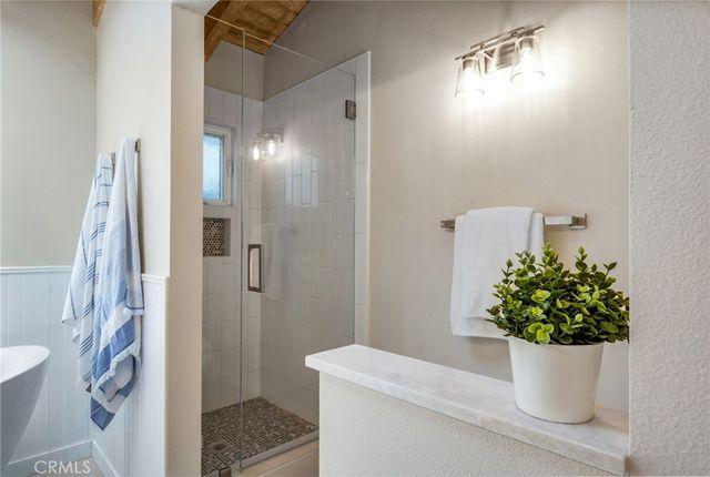 920 E Oceanfront, Newport Beach, CA 92661