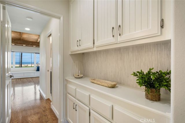 920 E Oceanfront, Newport Beach, CA 92661