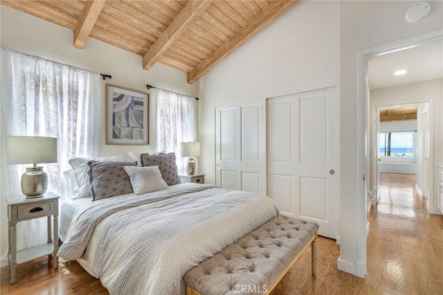 920 E Oceanfront, Newport Beach, CA 92661