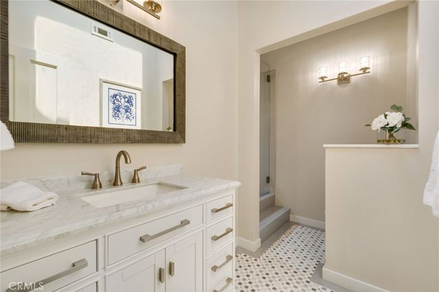 920 E Oceanfront, Newport Beach, CA 92661