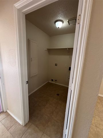 1615 Ariel Drive, Mesquite, TX 75181