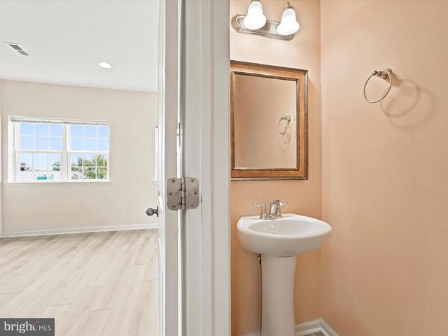 145 MERCER CT, Fairless Hills, PA 19030