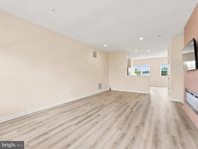 145 MERCER CT, Fairless Hills, PA 19030