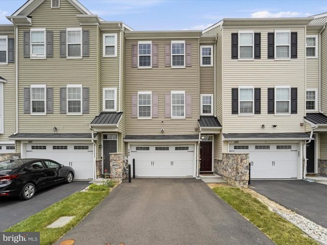 145 MERCER CT, Fairless Hills, PA 19030
