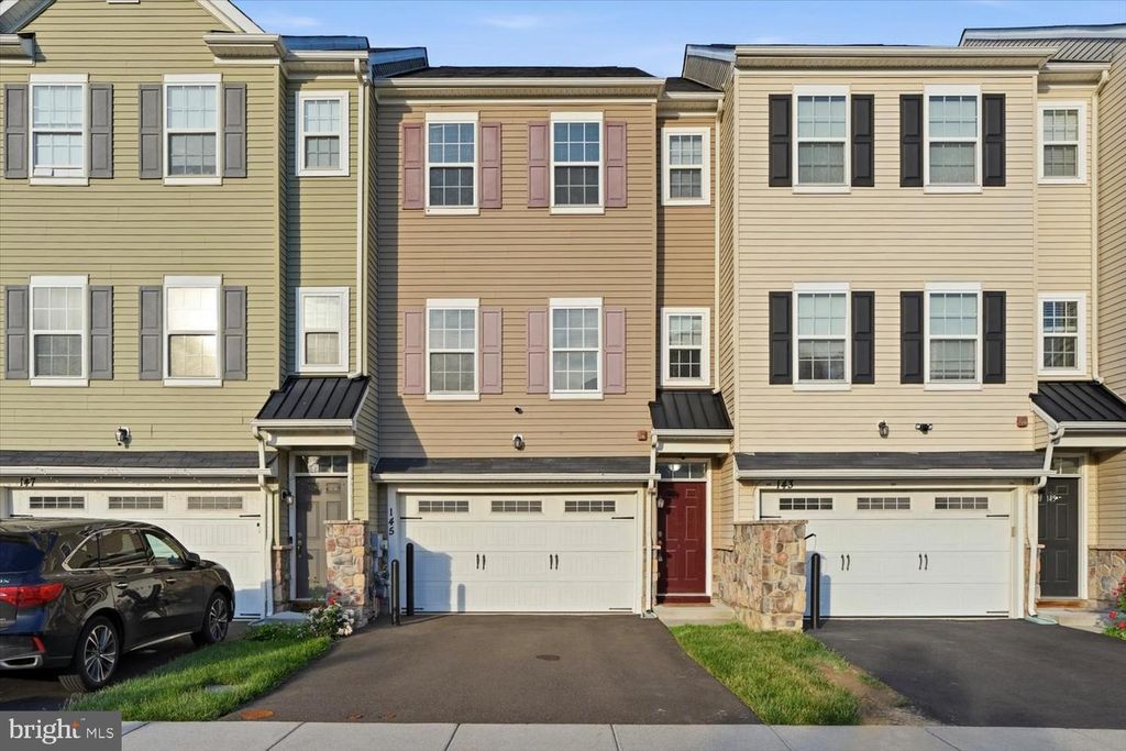 145 MERCER CT, Fairless Hills, PA 19030