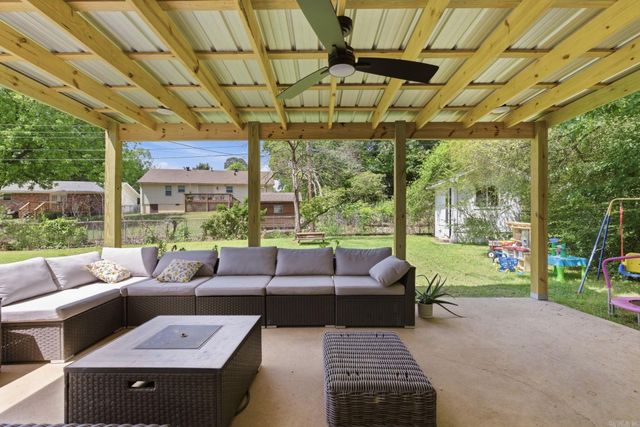 318 Ellis Drive, Little Rock, AR 72205