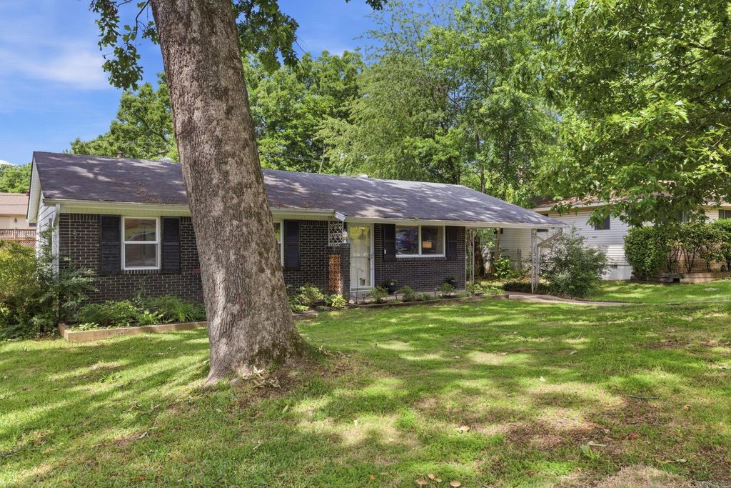 318 Ellis Drive, Little Rock, AR 72205