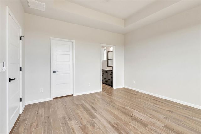 642 Grand Sycamore Drive, Washington, OK 73093