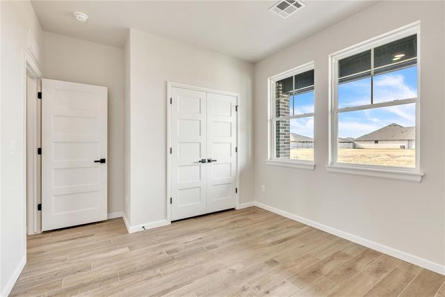 642 Grand Sycamore Drive, Washington, OK 73093