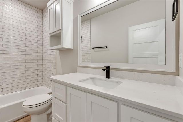 642 Grand Sycamore Drive, Washington, OK 73093