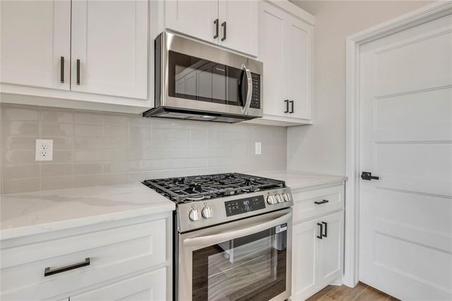 642 Grand Sycamore Drive, Washington, OK 73093