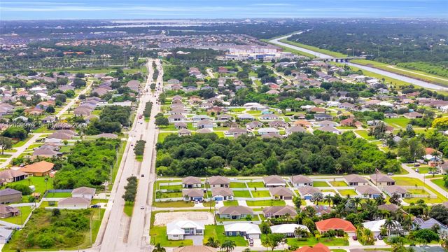 121 SW Sea Lion Road, Port St. Lucie, Port St Lucie, FL 34953