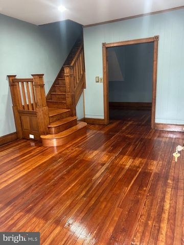 5429 N FRONT STREET, Philadelphia, PA 19120