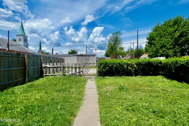 2013 Caledonia Street, Toledo, OH 43605