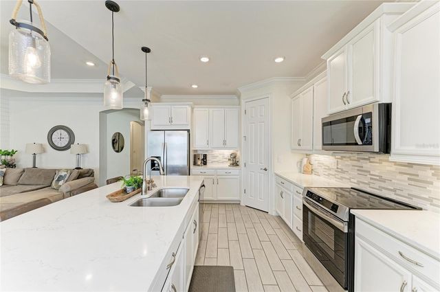 229 VINADIO BOULEVARD, Nokomis, FL 34275