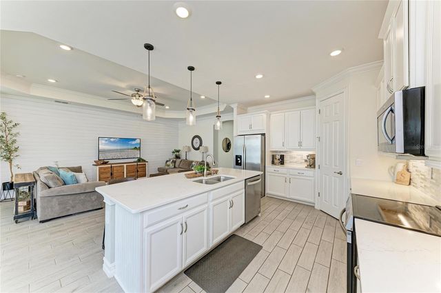 229 VINADIO BOULEVARD, Nokomis, FL 34275